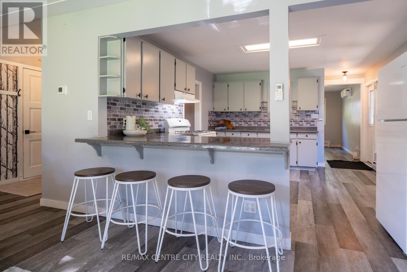 245 DOMINION STREET - 10