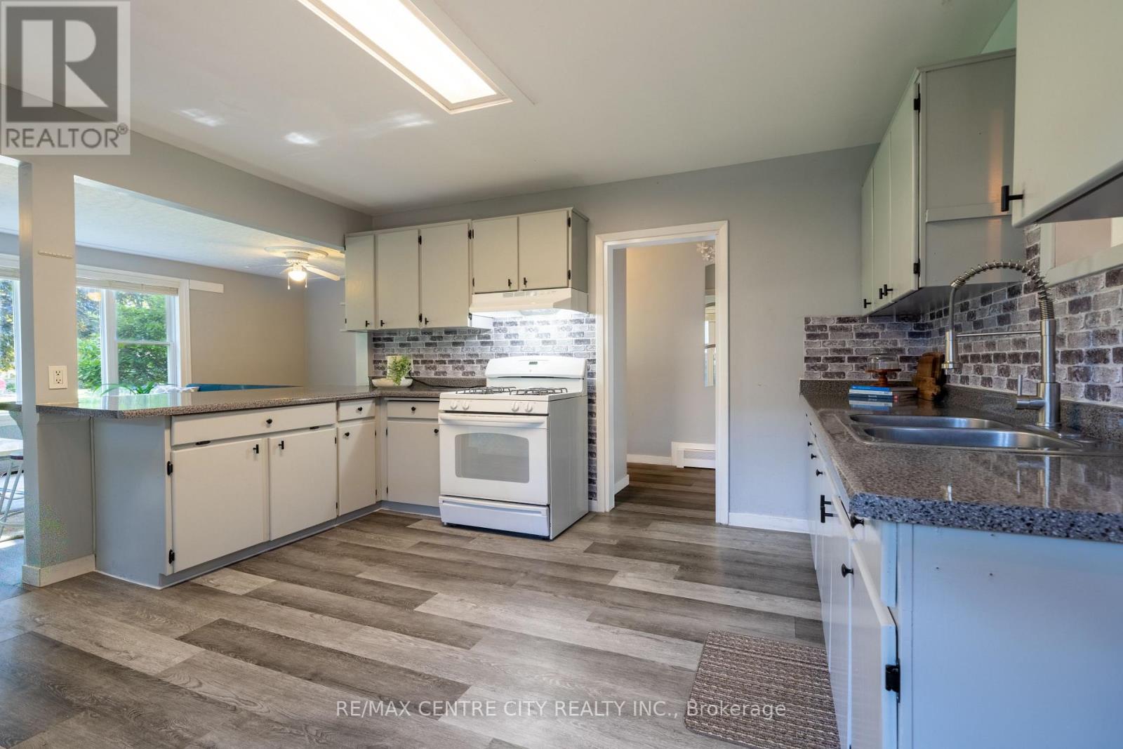245 DOMINION STREET - 12