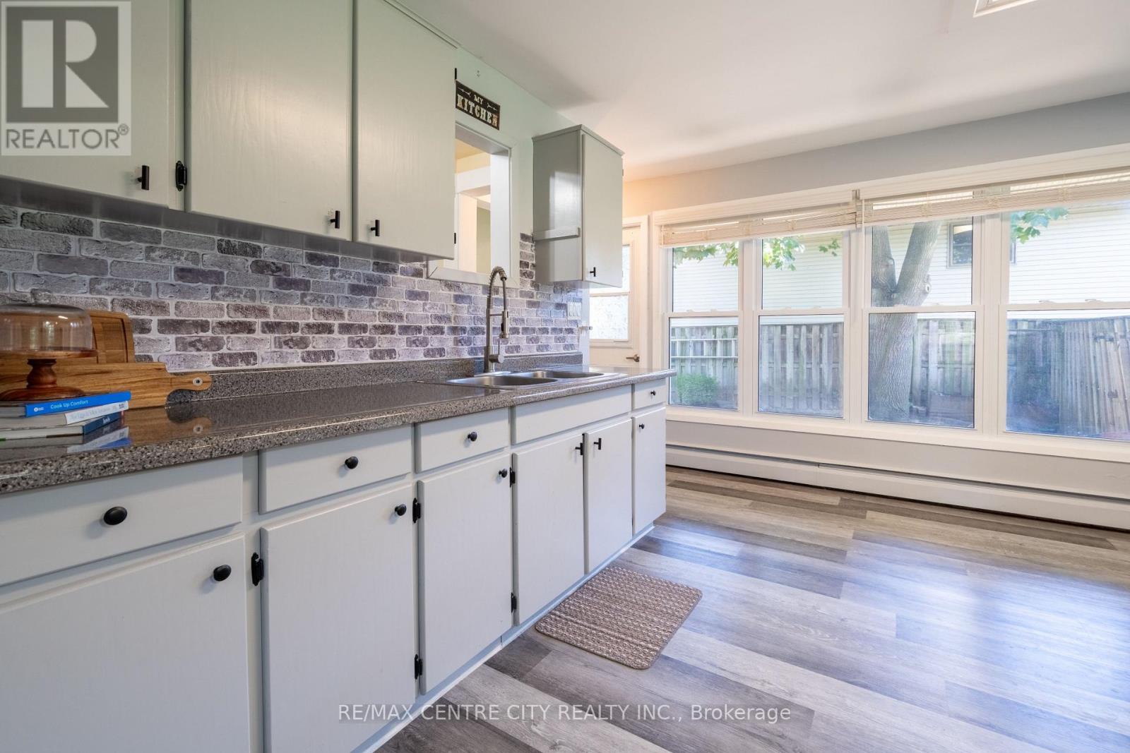 245 DOMINION STREET - 14