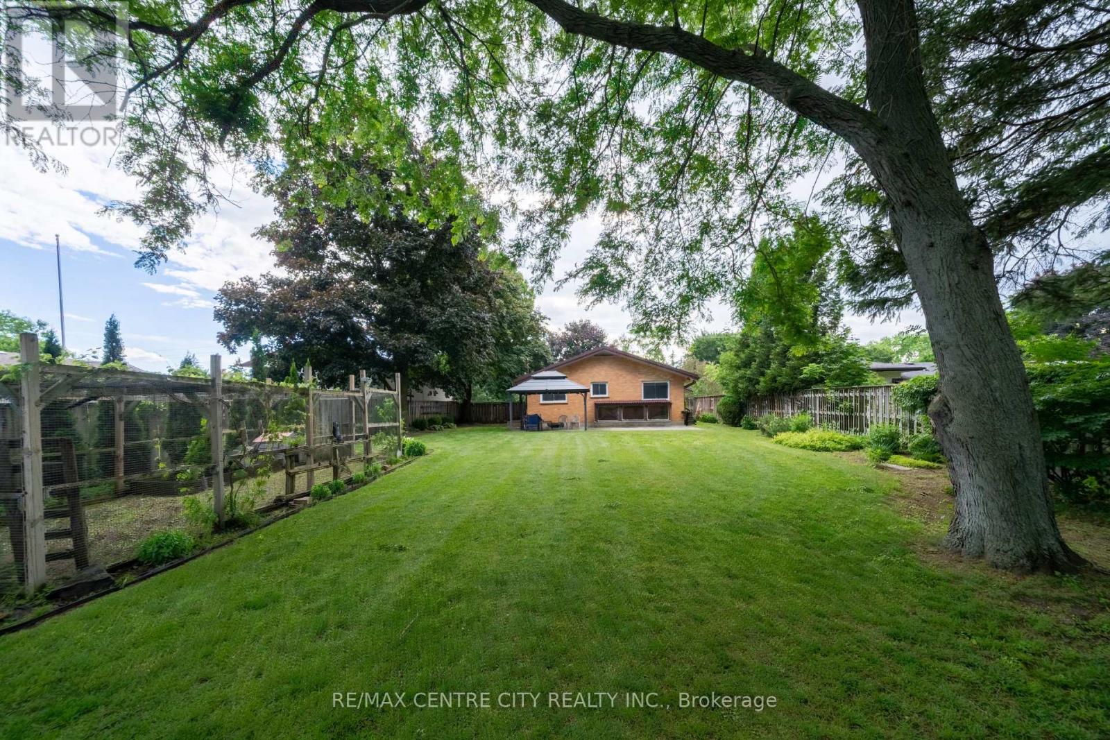 245 DOMINION STREET - 29
