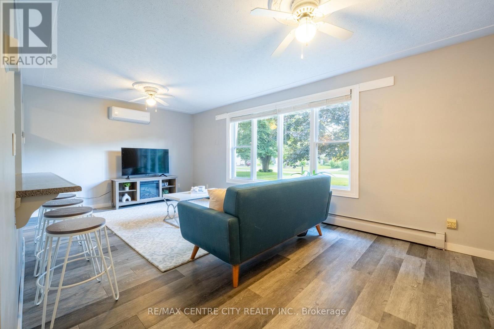 245 DOMINION STREET - 6