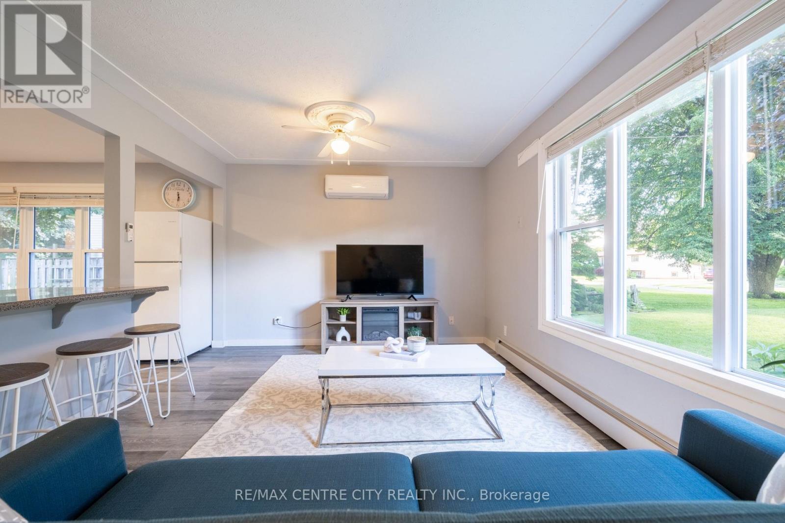 245 DOMINION STREET - 9