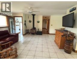 Living room/Dining room - 9773 9th Concession Rd., Essex, ON N8M2X5 Photo 13