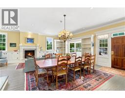 916 Riverside Drive, photo 3