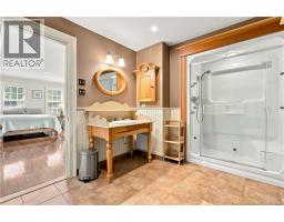 916 Riverside Drive, photo 11