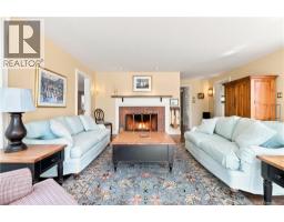 916 Riverside Drive, photo 17