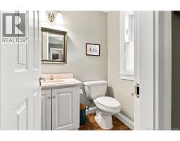 916 Riverside Drive, photo 22