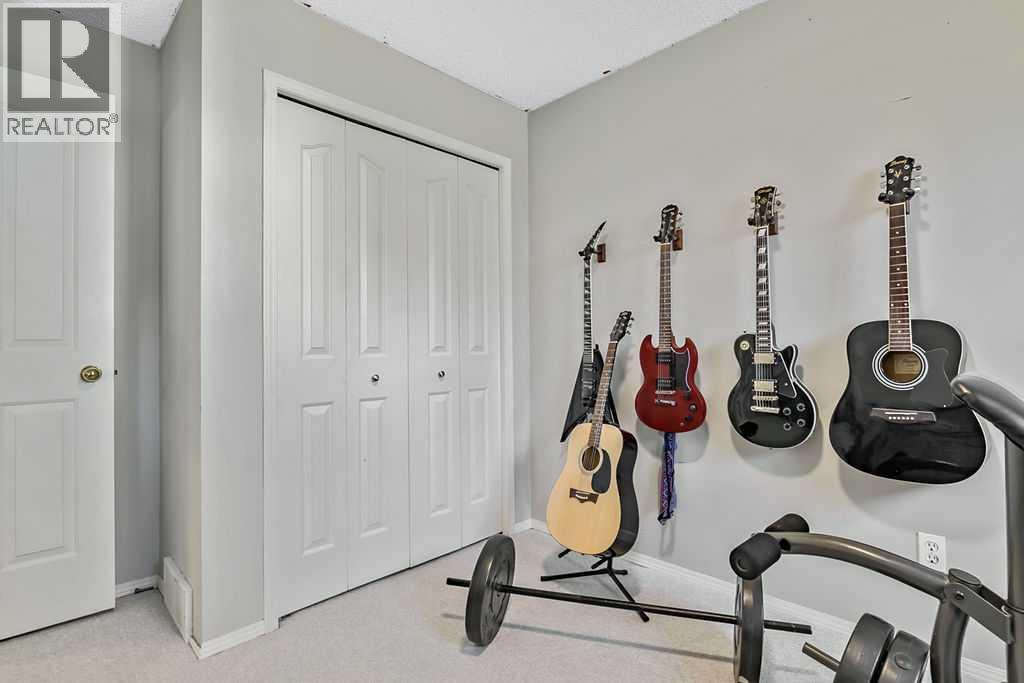 52 Hunters Crescent - 29