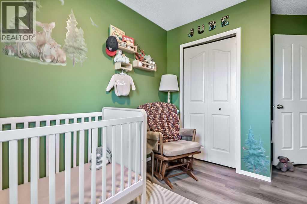52 Hunters Crescent - 18