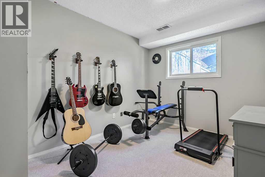 52 Hunters Crescent - 28