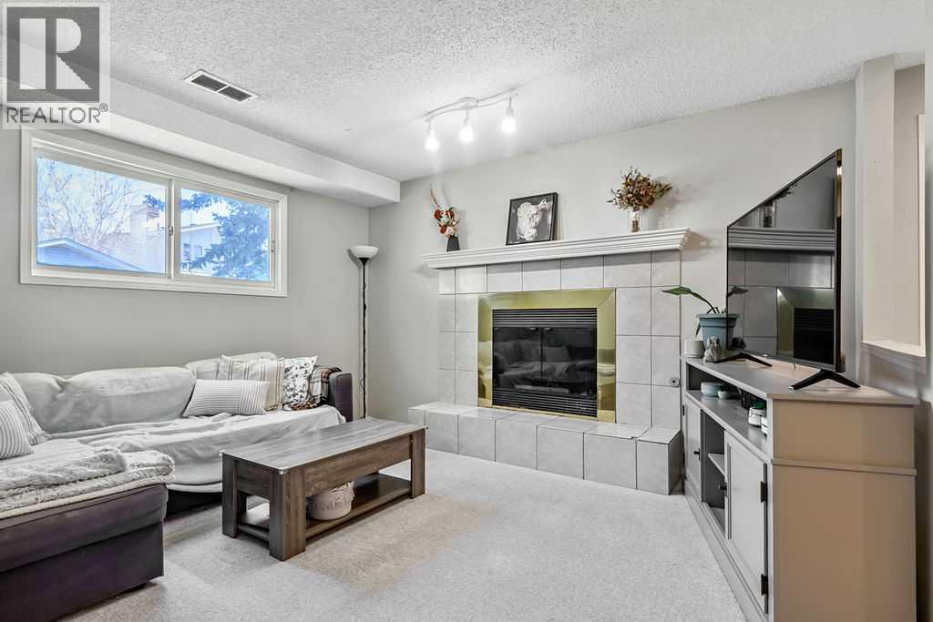 52 Hunters Crescent - 21