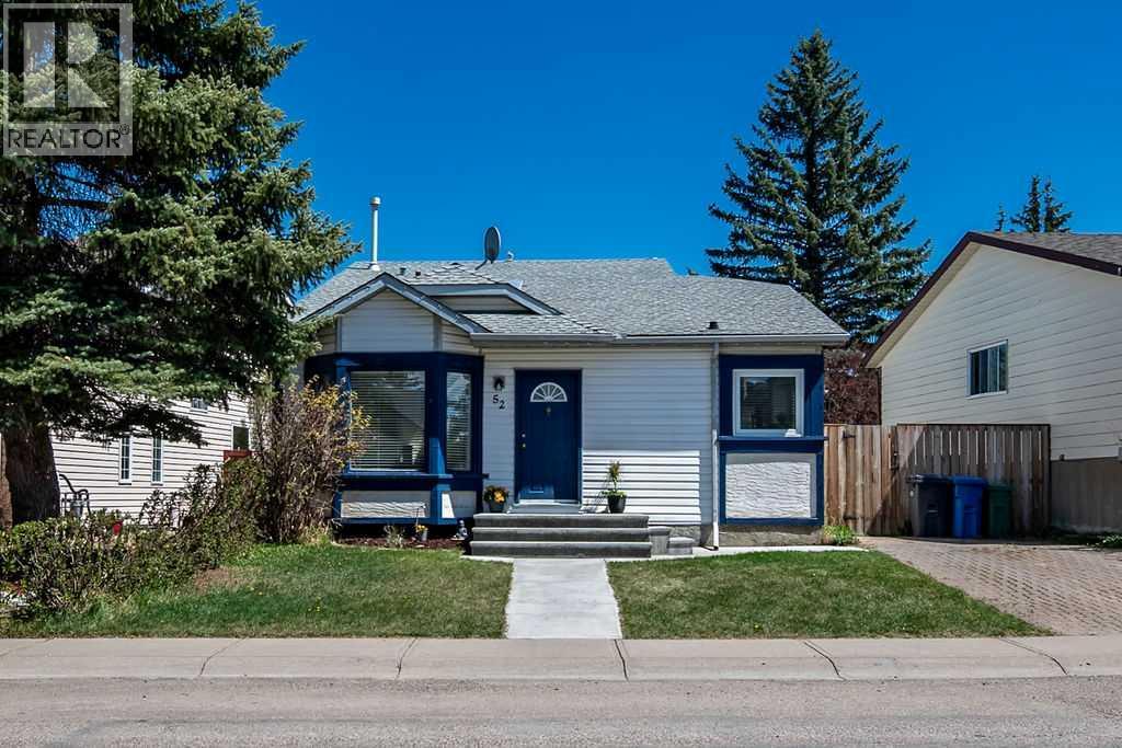 52 Hunters Crescent - 2