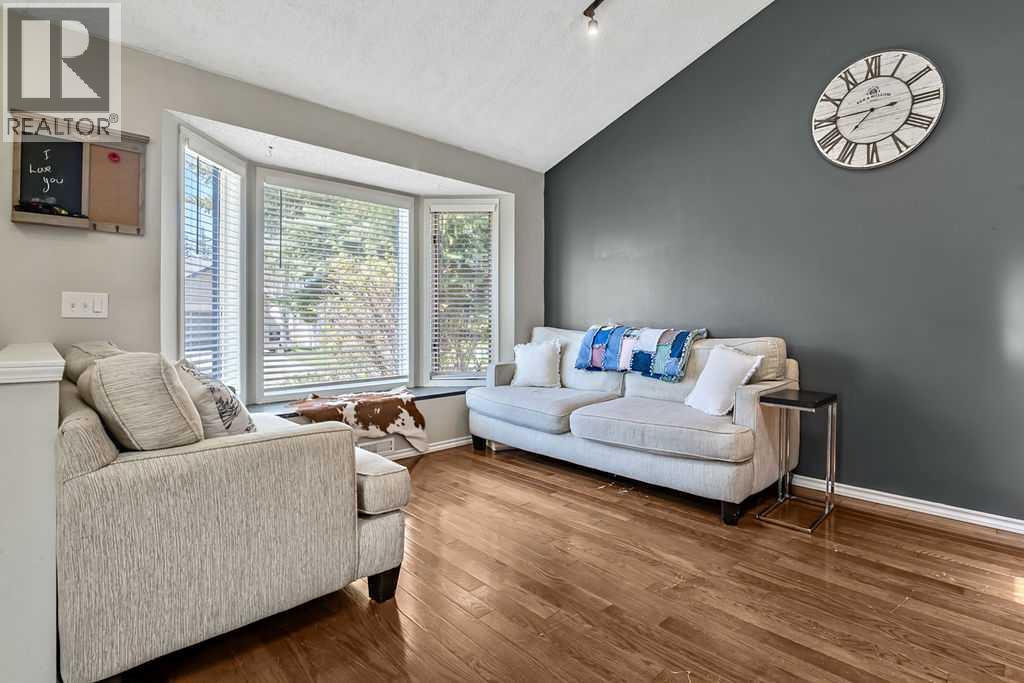 52 Hunters Crescent - 5