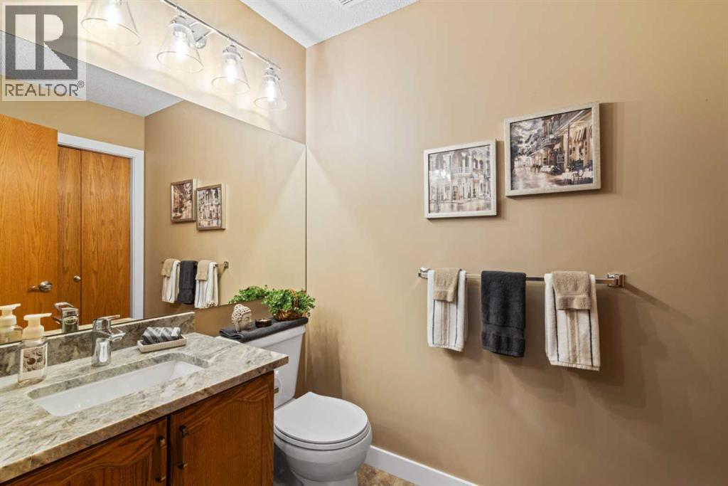 217 Douglas Glen Close SE - 14