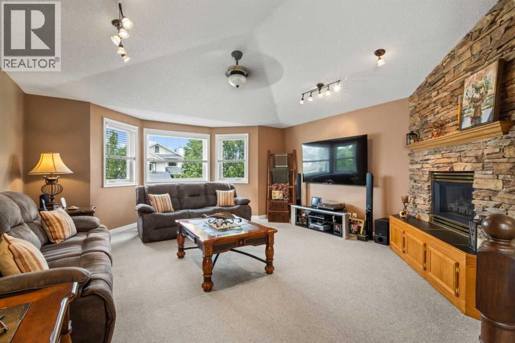 217 Douglas Glen Close SE - 16