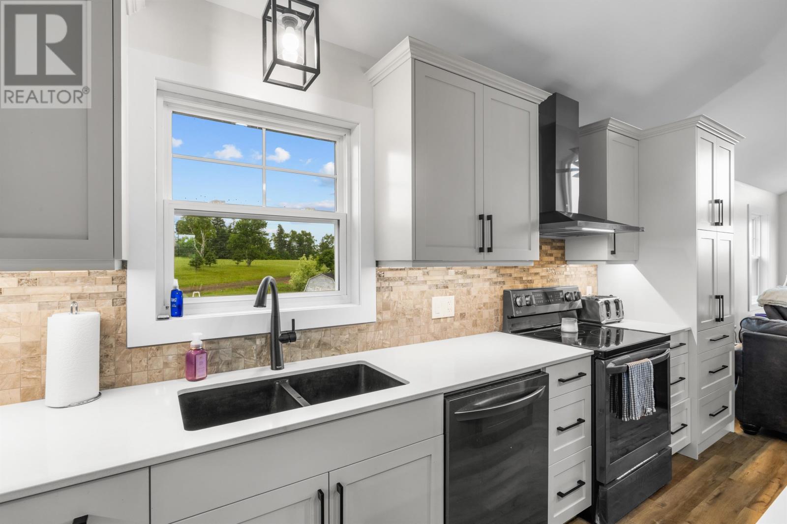 31 Hilltop Court - 23
