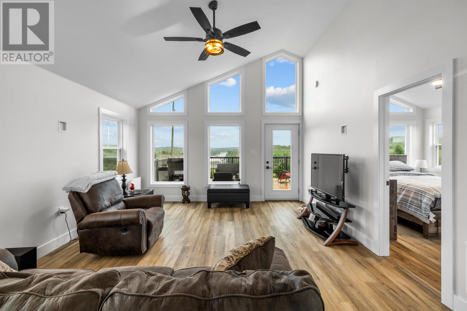 31 Hilltop Court - 17