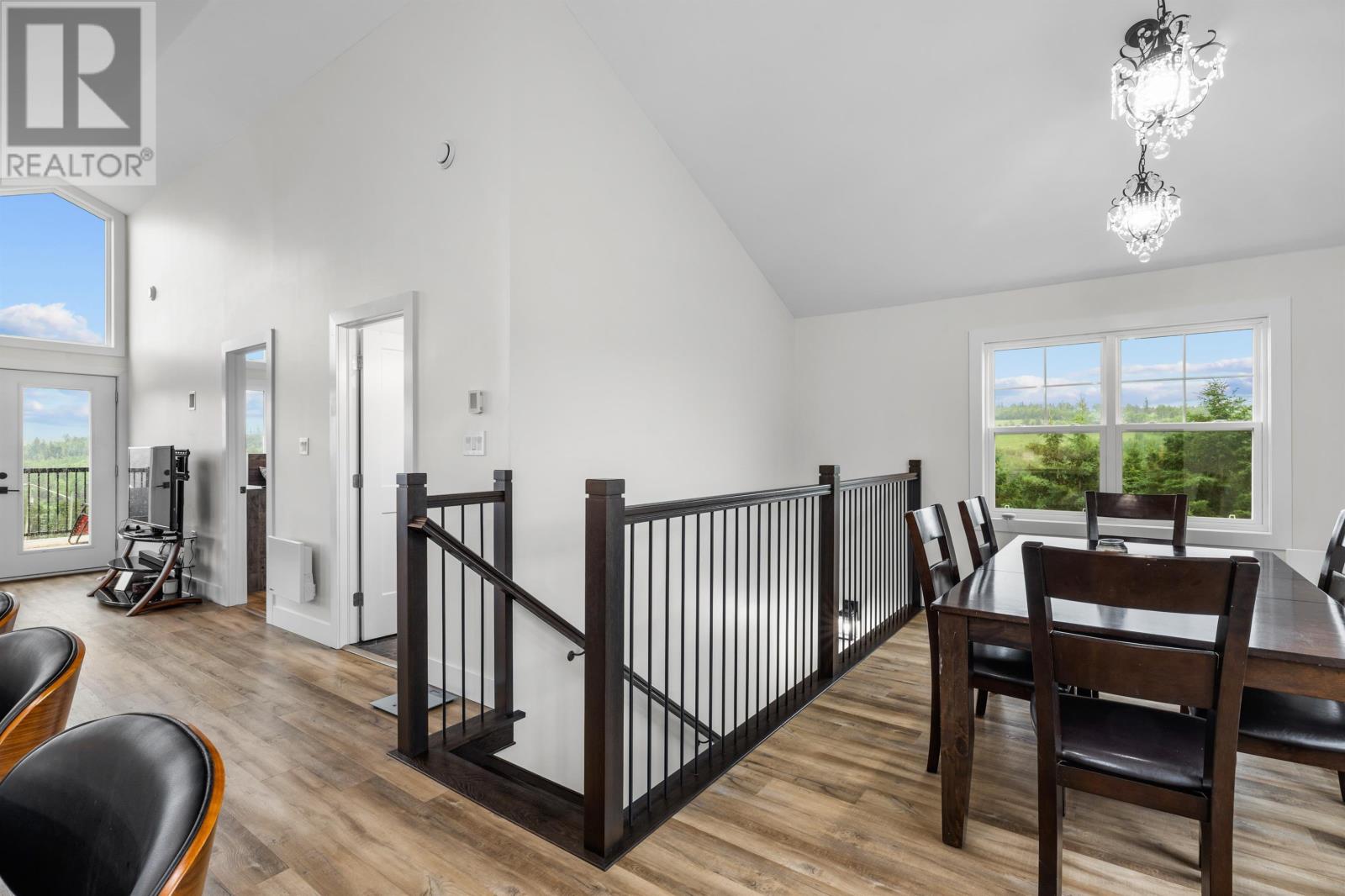 31 Hilltop Court - 29
