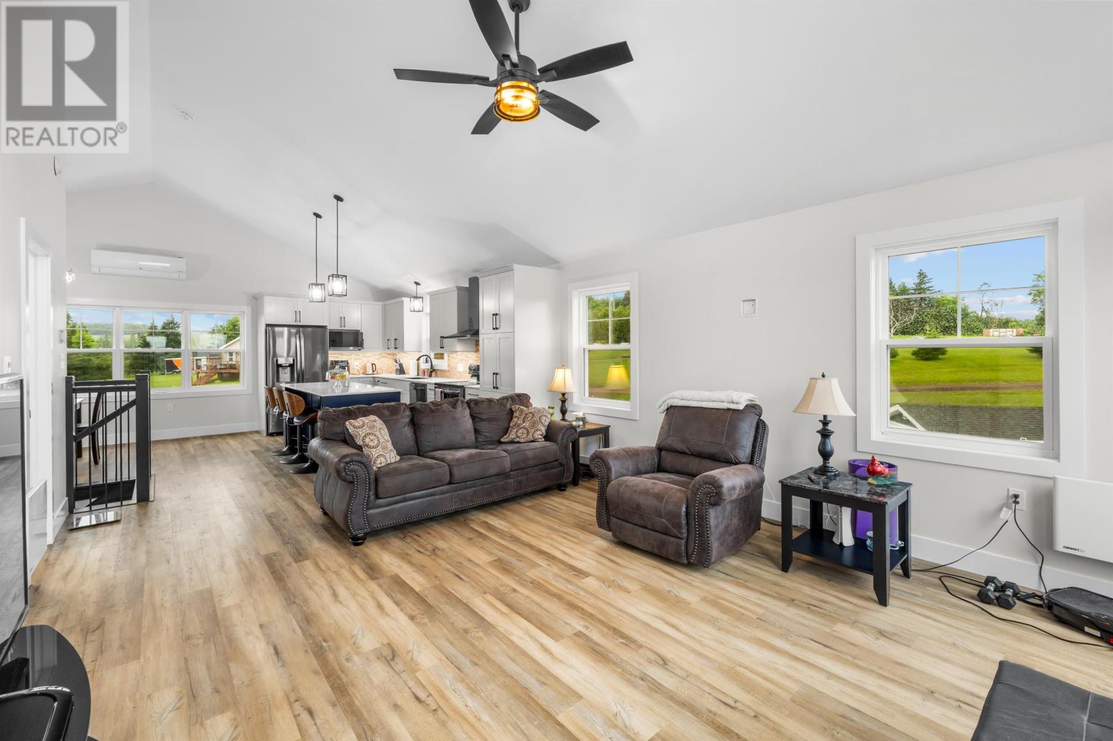 31 Hilltop Court - 19