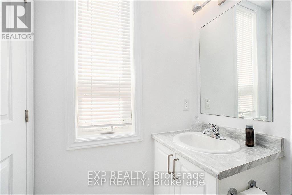 2 Bed, 2 Bath House for Rent in Ottawa – H – 70 JAGUAR PRIVATE, Ottawa – MLS# X13587906 - Image 22