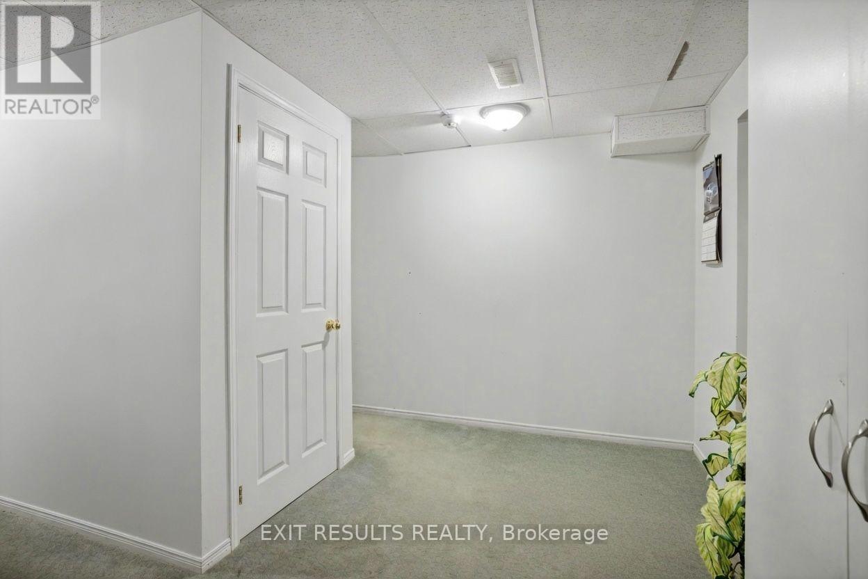 51 ELIZABETH STREET - 27