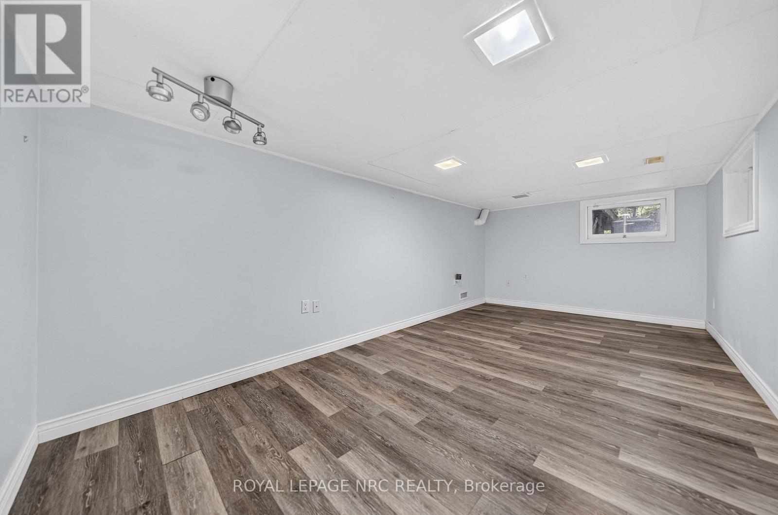88 CHAPLIN AVENUE - 27