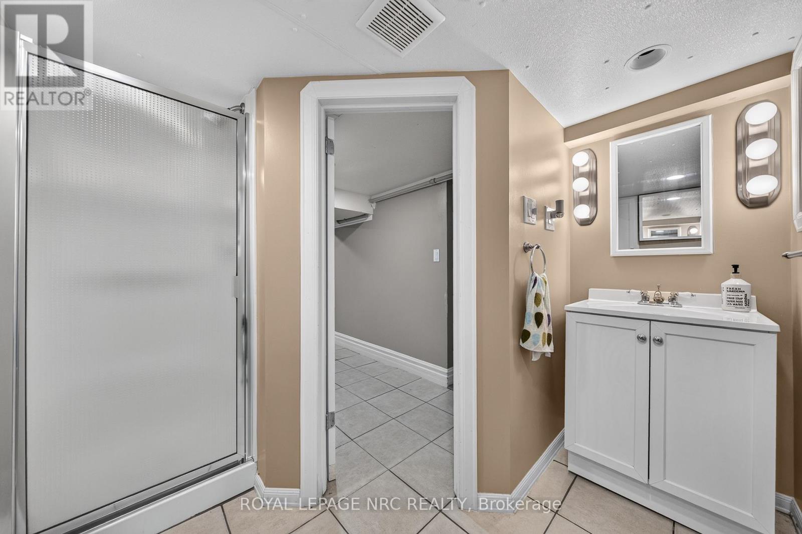 88 CHAPLIN AVENUE - 28