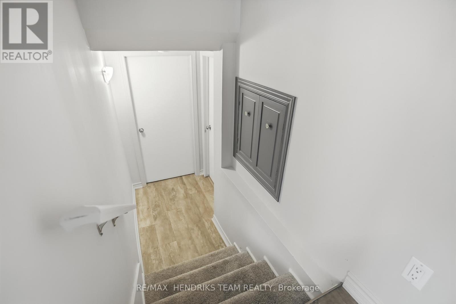 6 GARRISON VILLAGE DRIVE - 27