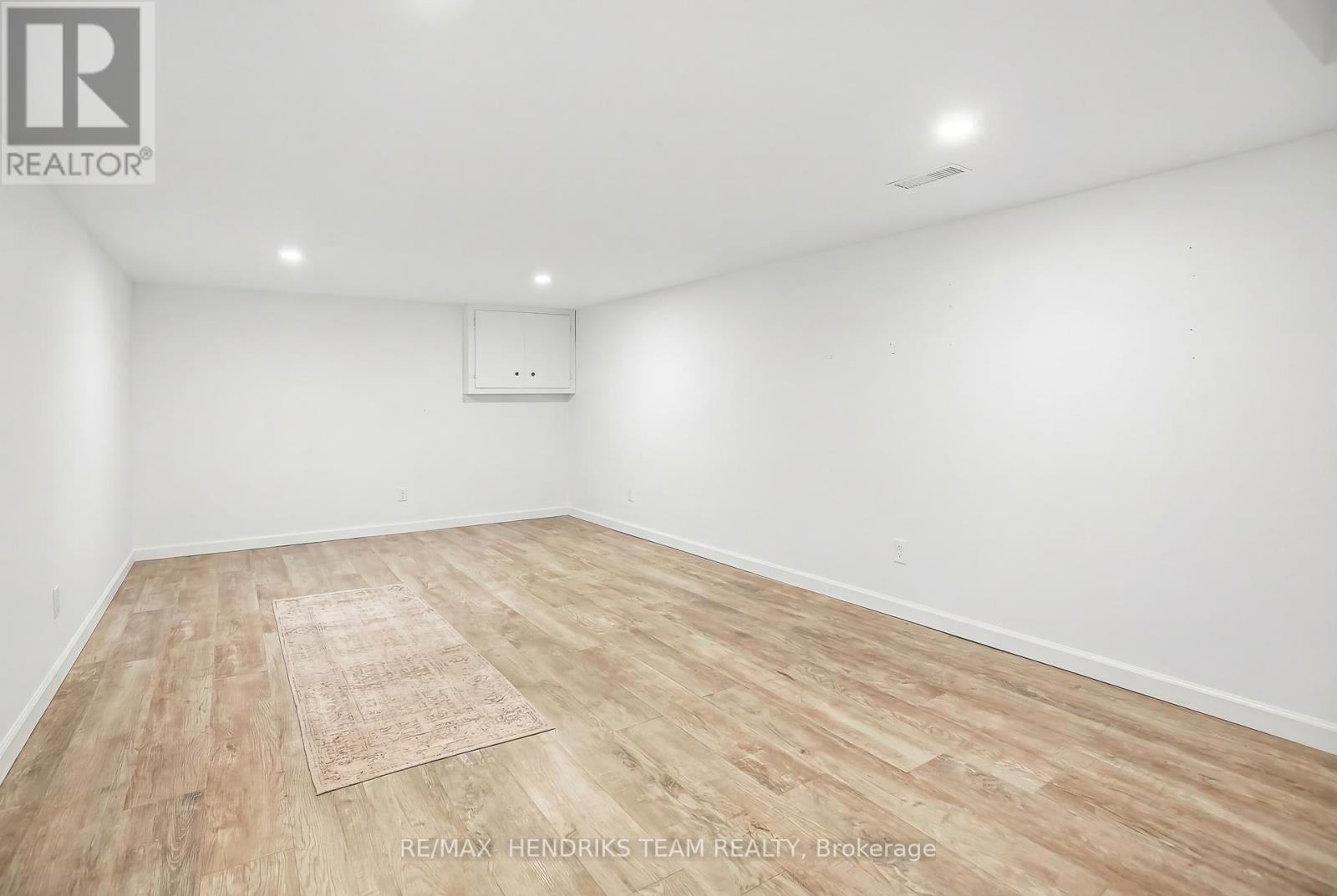 6 GARRISON VILLAGE DRIVE - 29