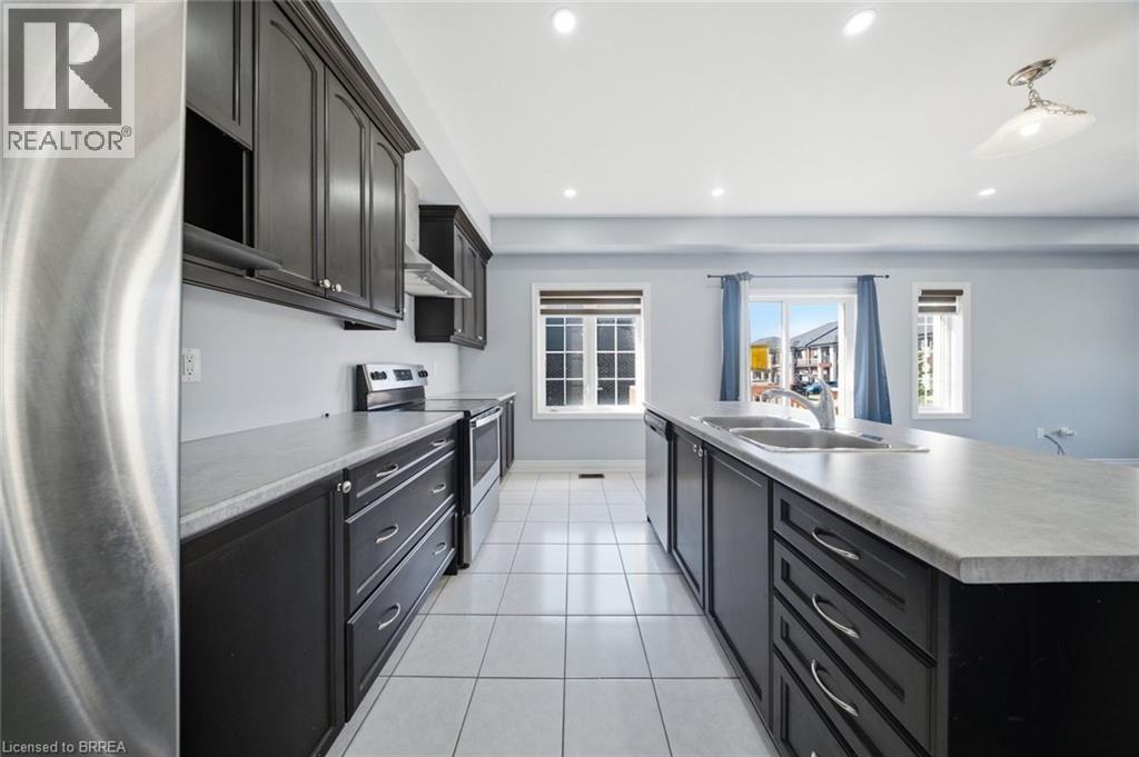 18 MACKLIN Street - 11