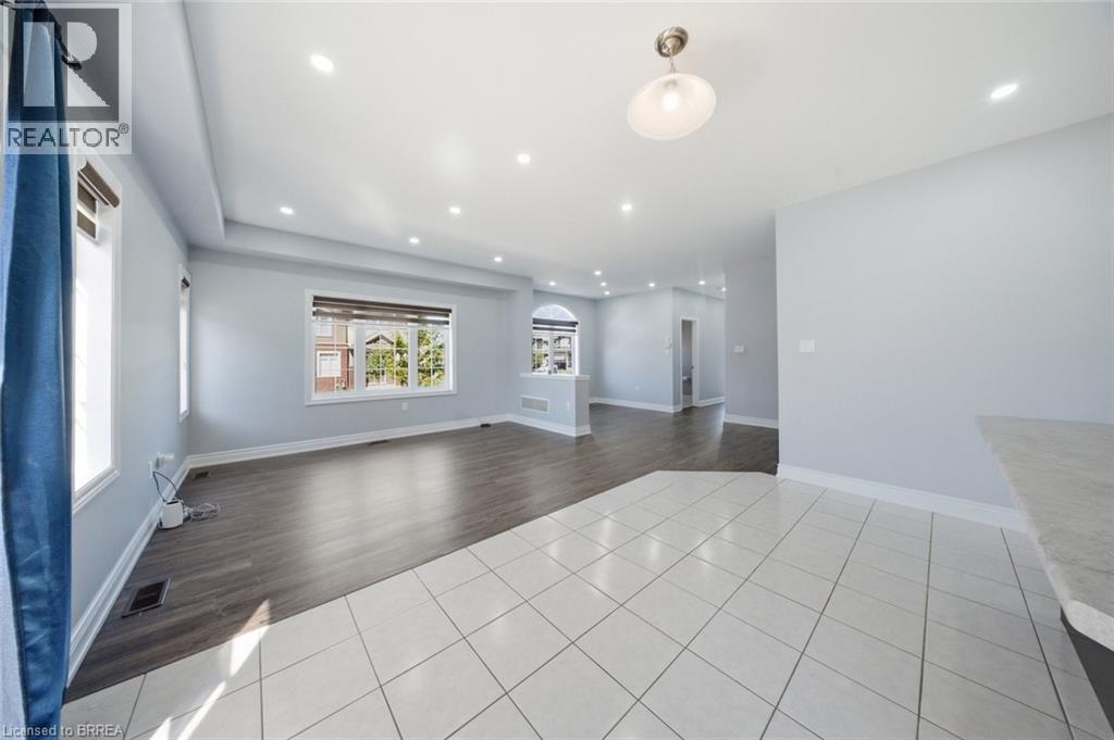 18 MACKLIN Street - 8