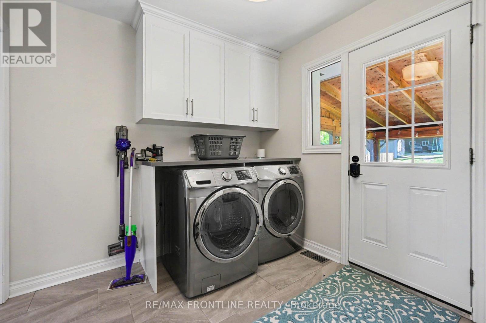 2436 RIDEAU FERRY ROAD - 18