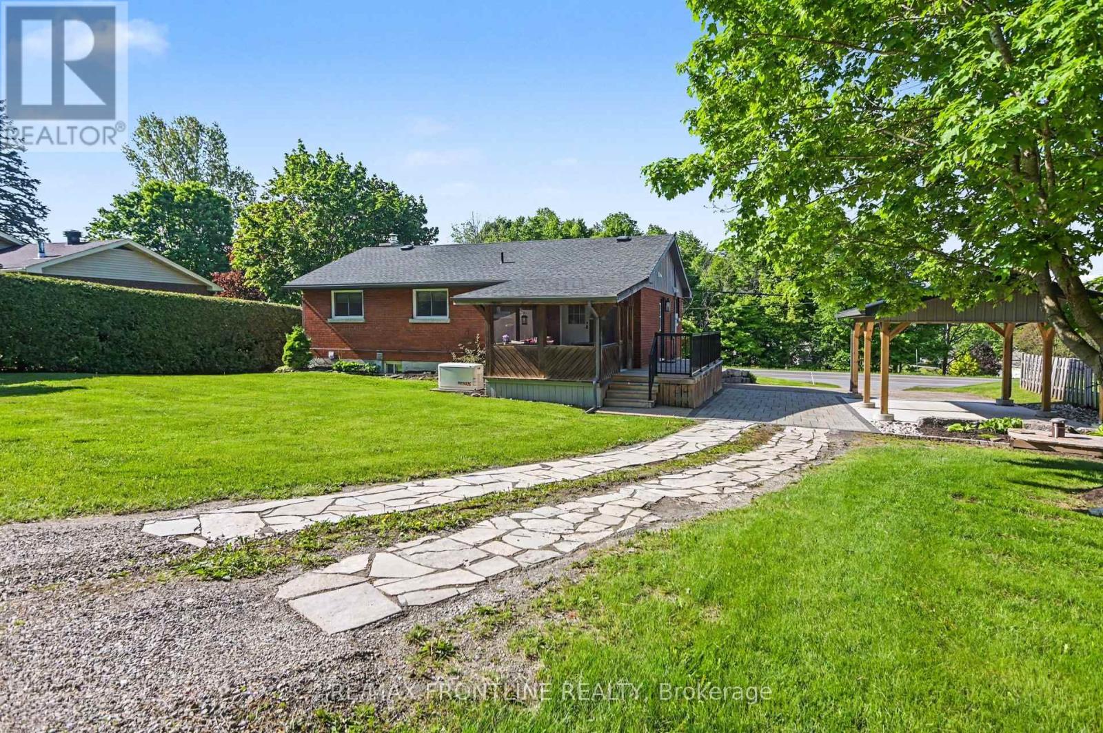 2436 RIDEAU FERRY ROAD - 25