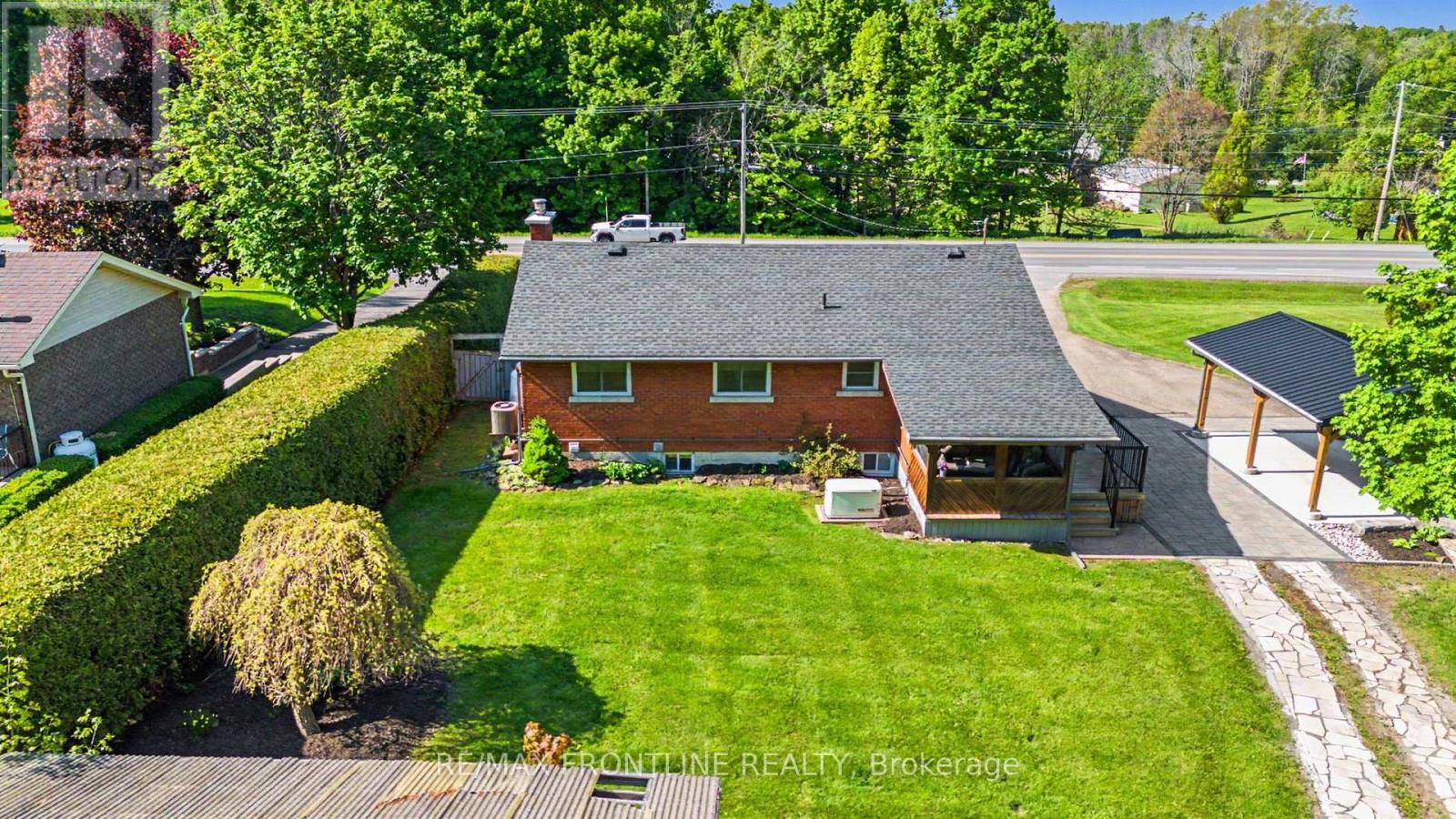 2436 RIDEAU FERRY ROAD - 33