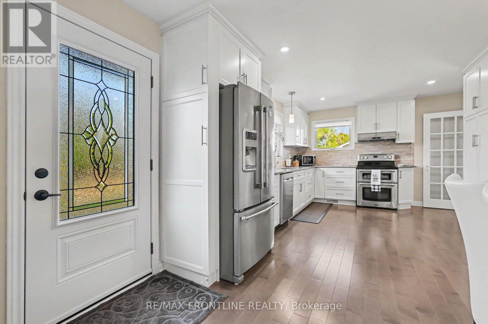 2436 RIDEAU FERRY ROAD - 2