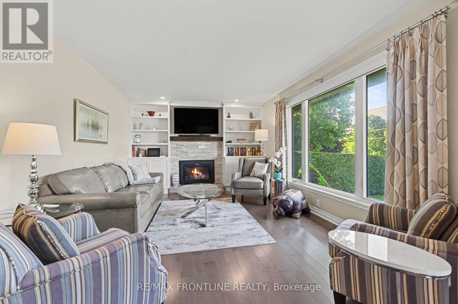 2436 RIDEAU FERRY ROAD - 9