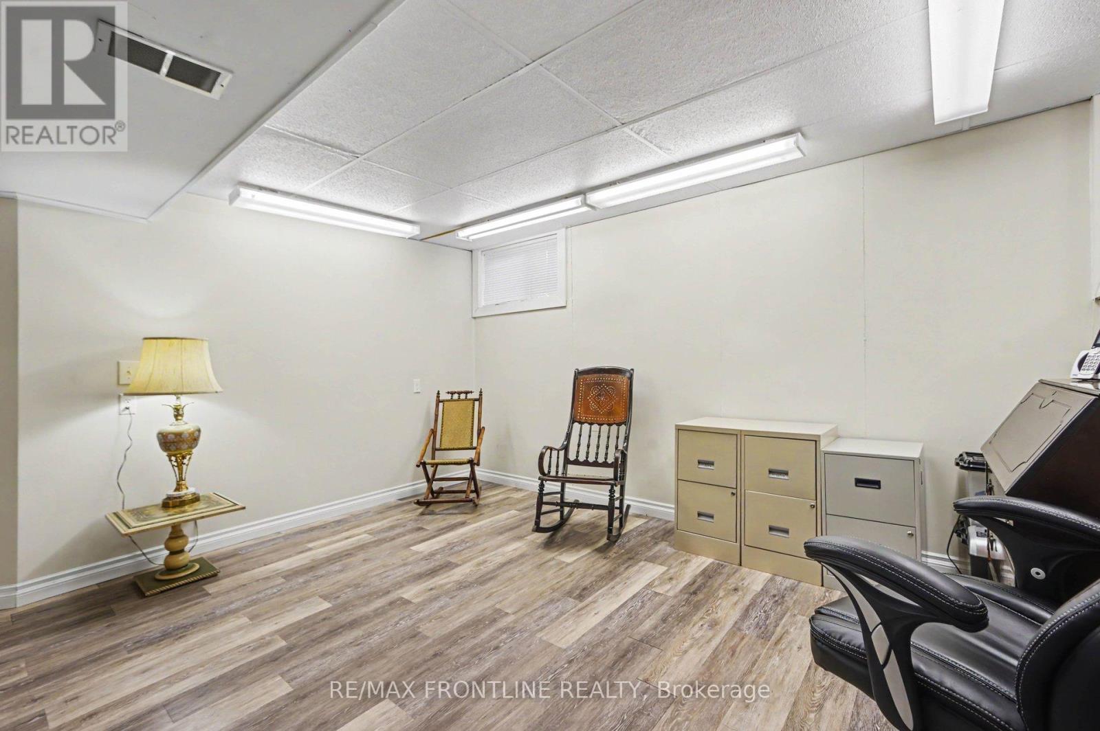 2436 RIDEAU FERRY ROAD - 20