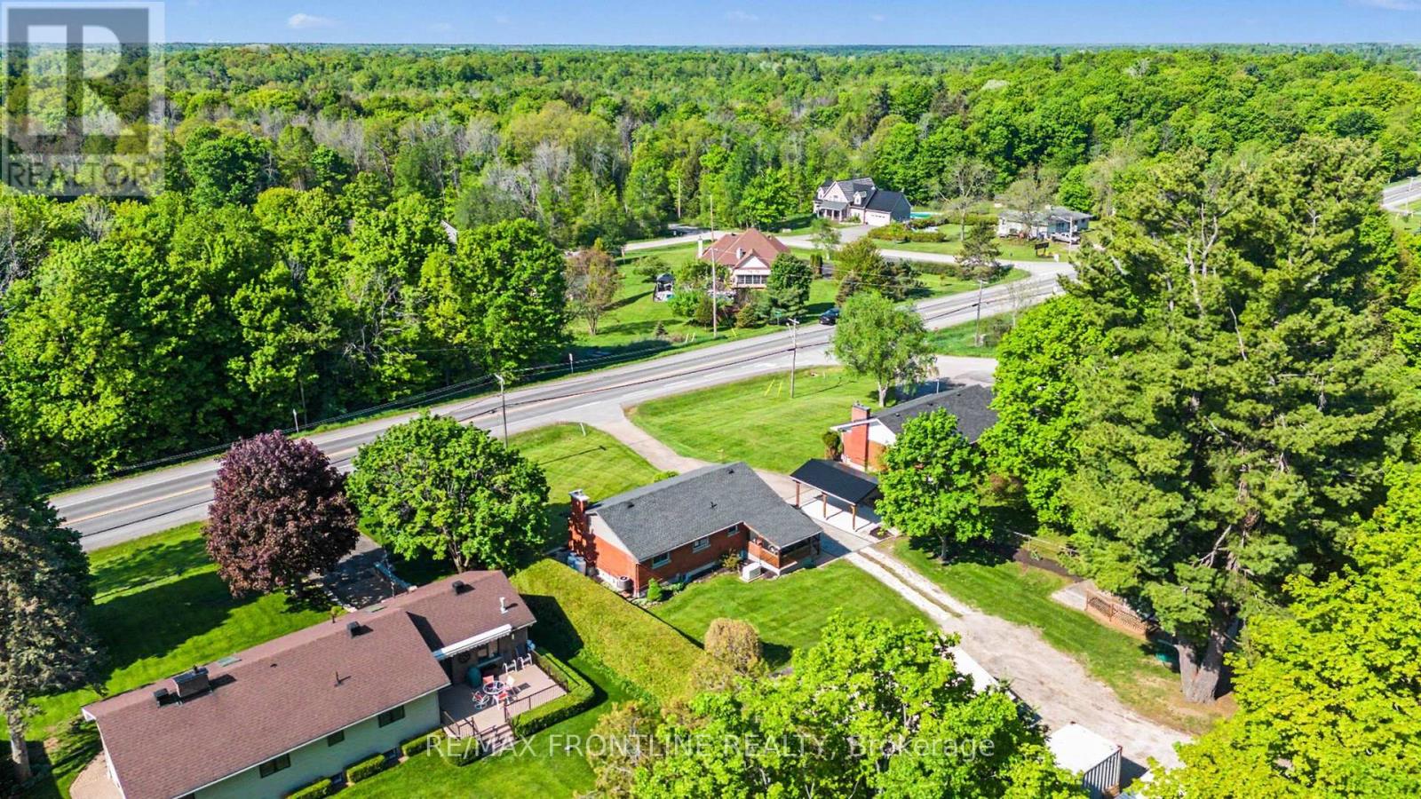 2436 RIDEAU FERRY ROAD - 32