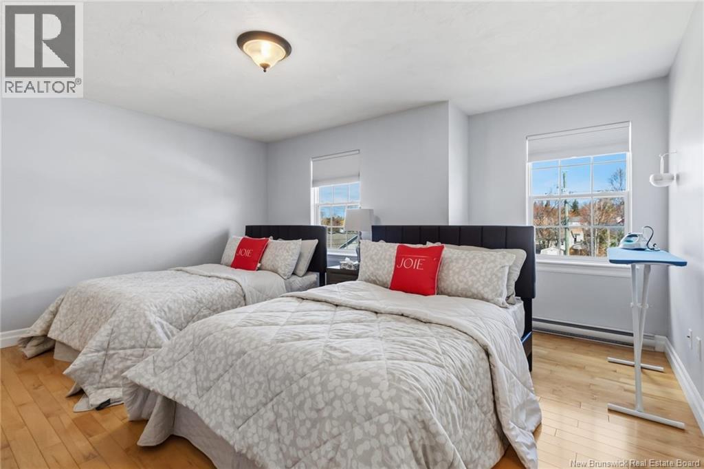 385 Mandeville Street - Image 11