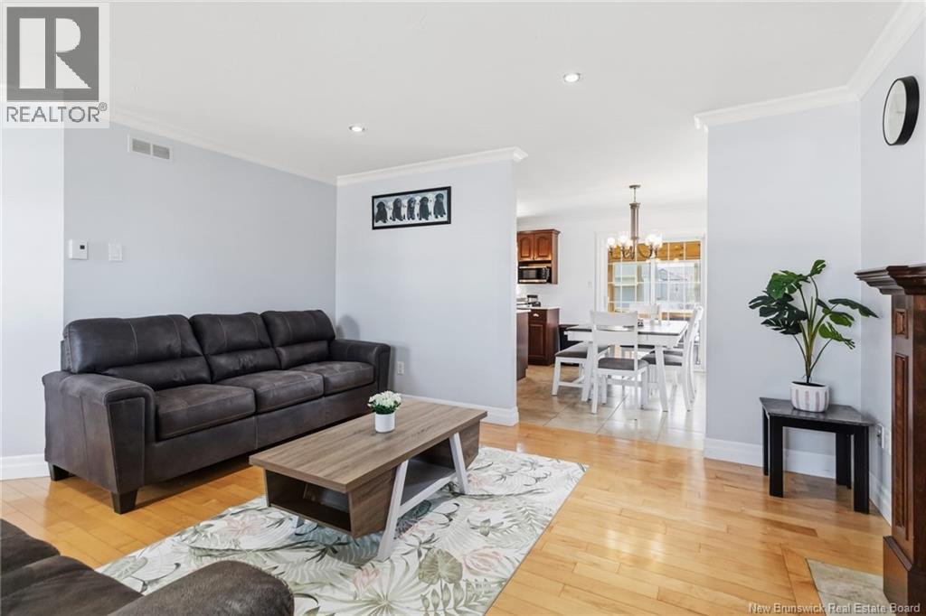 385 Mandeville Street - 4