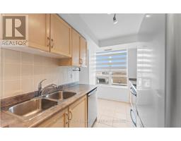 1411 - 212 Eglinton Avenue E, Toronto, ON M4P0A3 Photo 10