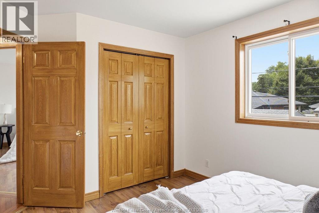 9553 MANITOU - 23