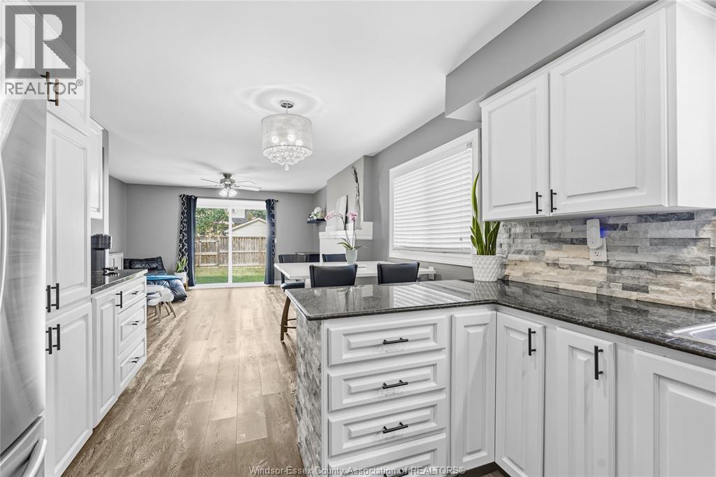 2282 WOODLAWN - 15