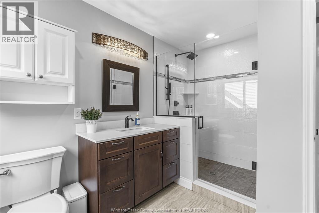 2282 WOODLAWN - Image 21