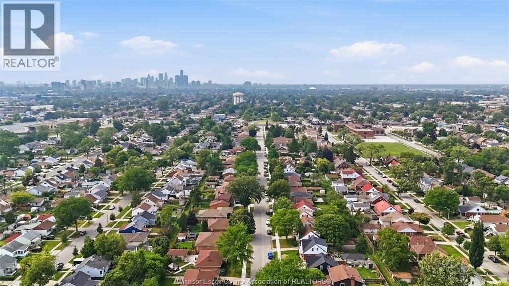 2282 WOODLAWN - 30