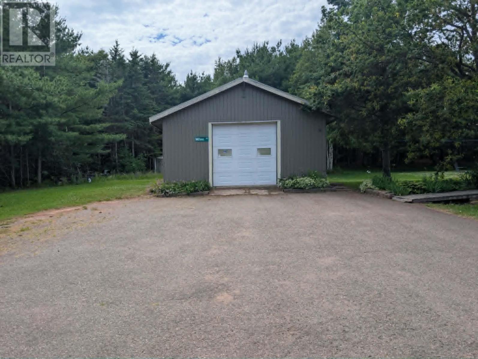 1524 Fountain Road - 46
