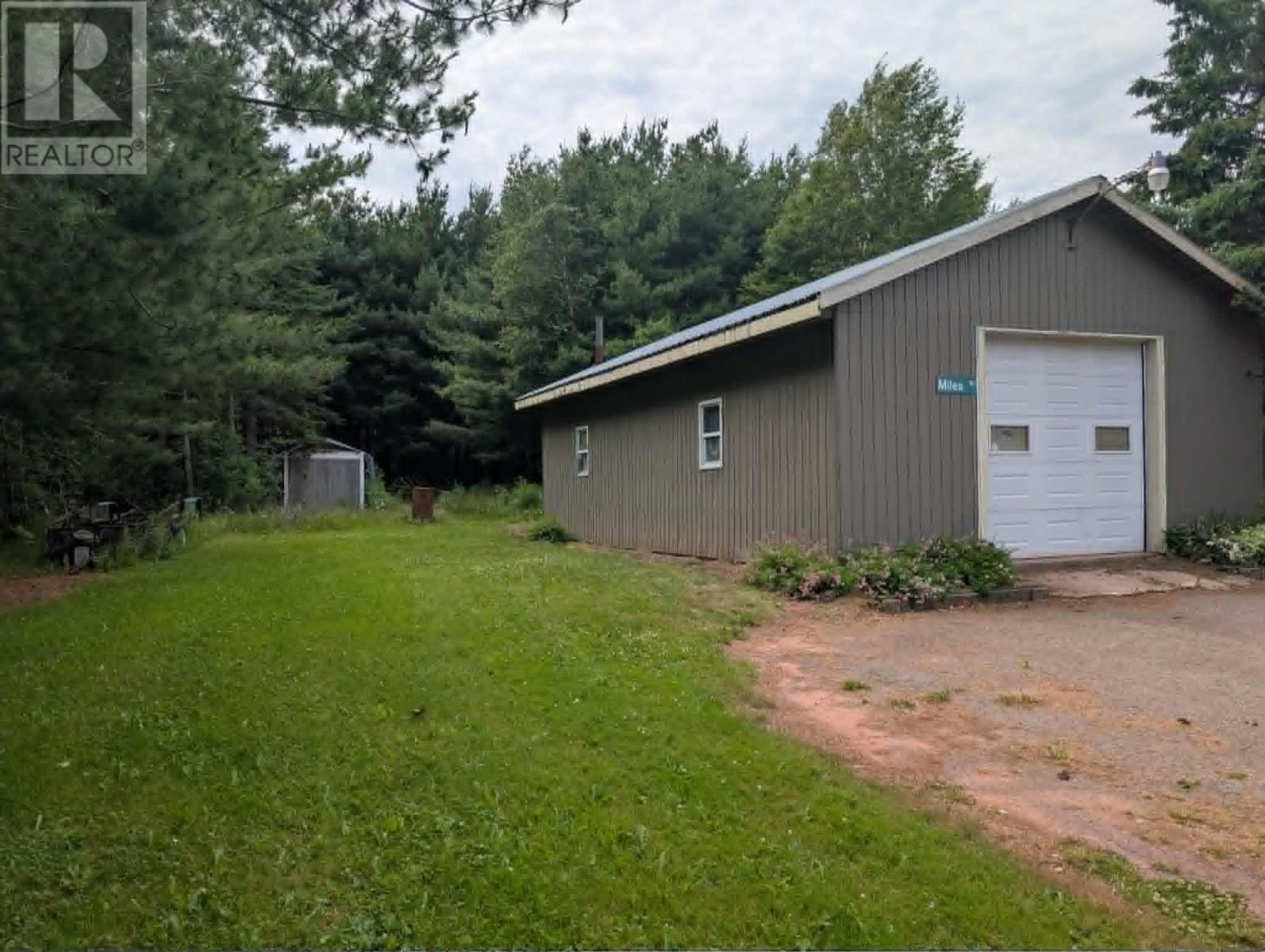 1524 Fountain Road - 47