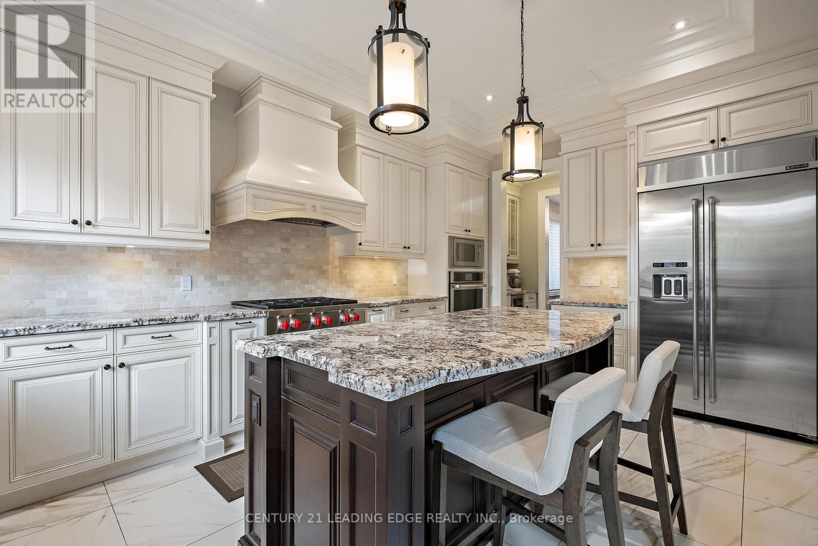 12 JONQUIL CRESCENT - 11