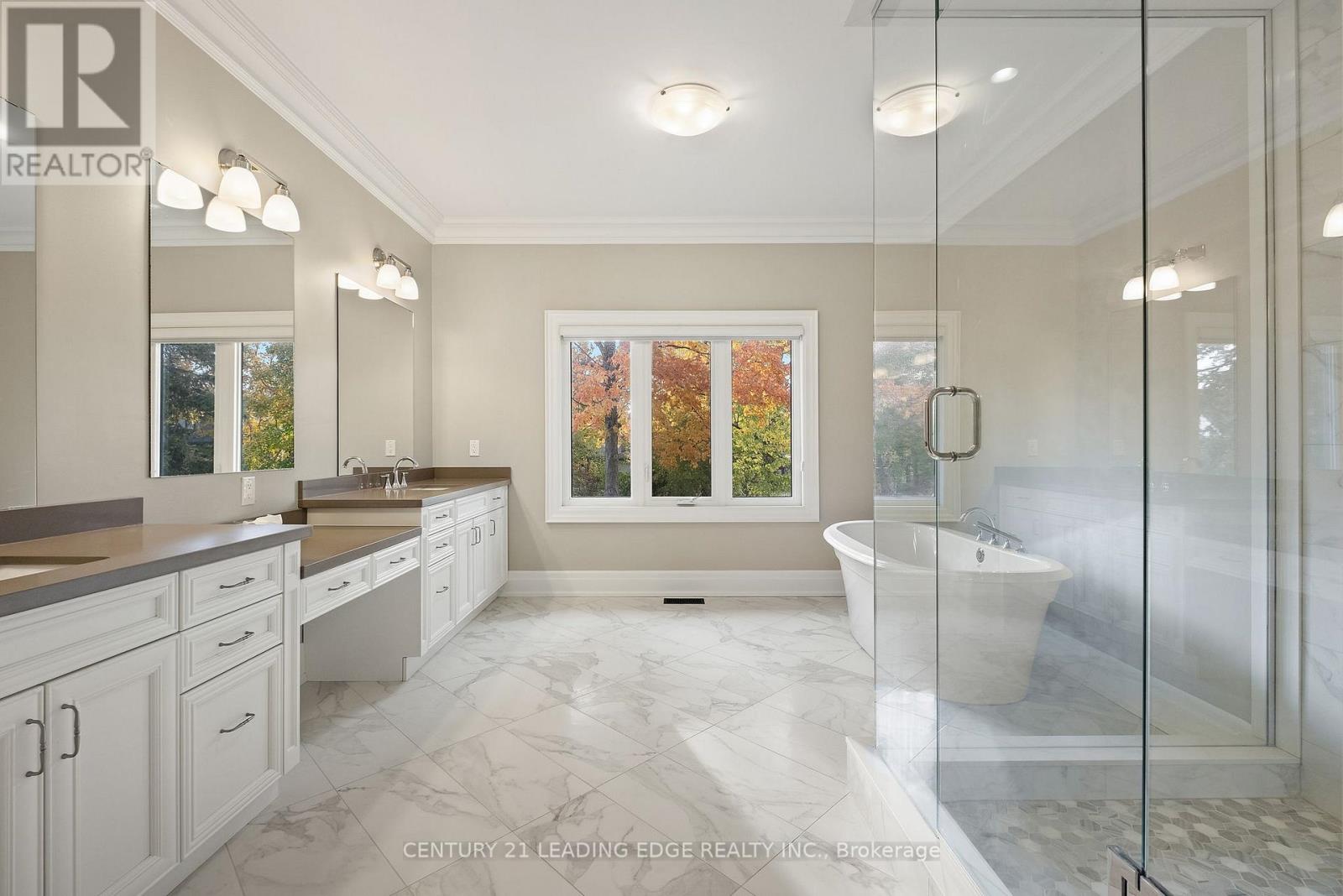 12 JONQUIL CRESCENT - 25