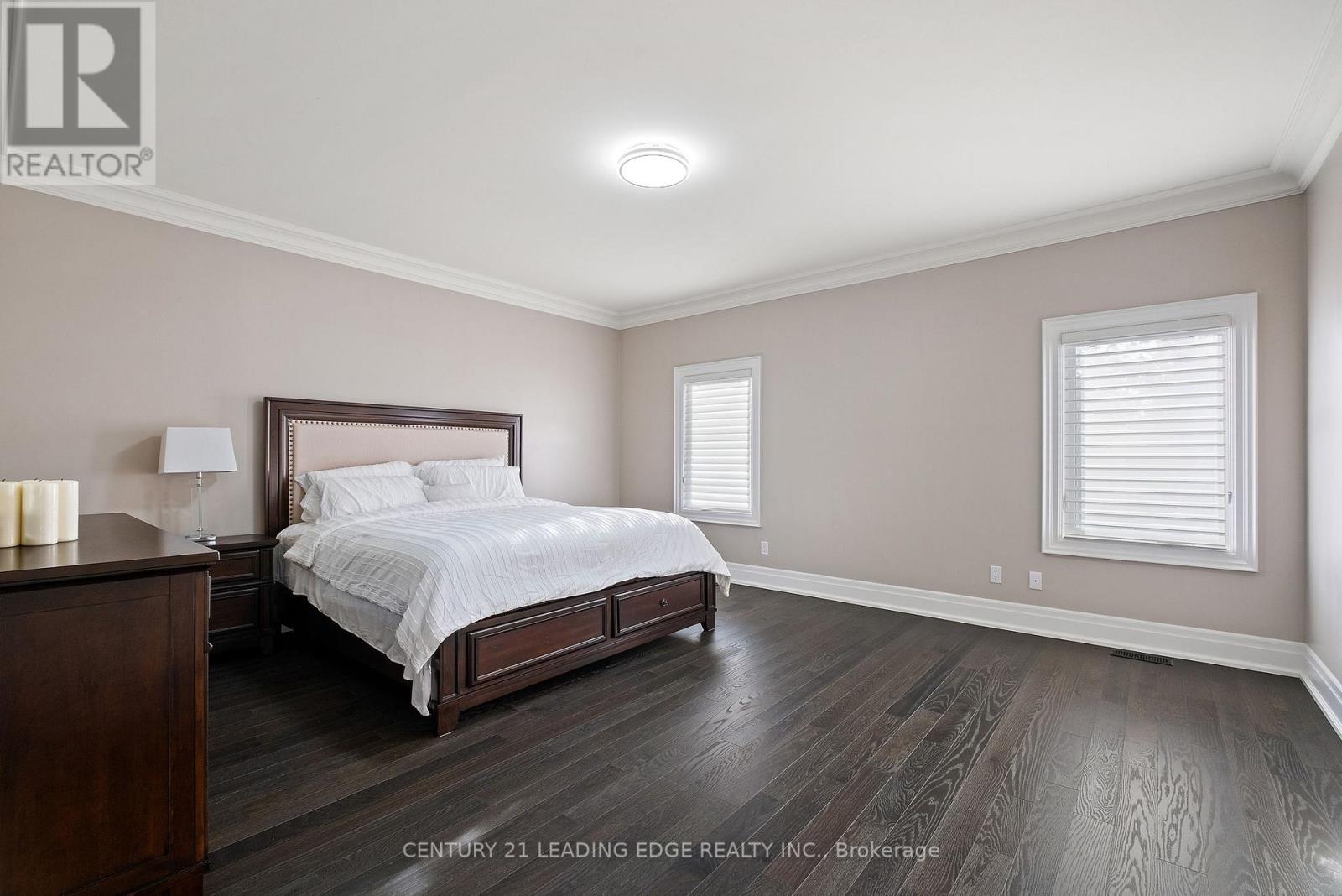 12 JONQUIL CRESCENT - 30
